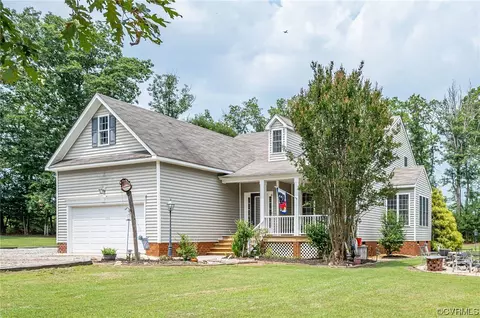 11426 Cavell Ln, Ashland, VA 23005