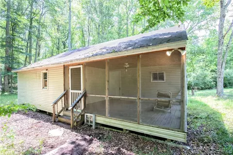 263 Mount Airy Ln, Cumberland, VA 23040