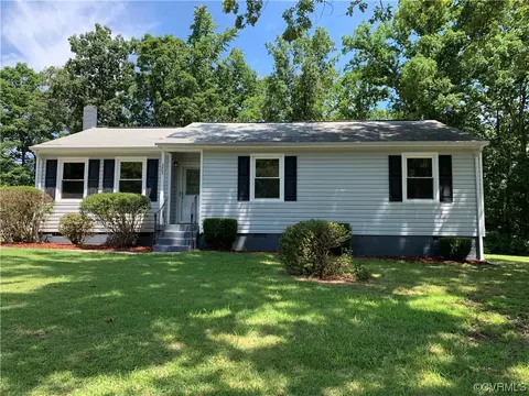 3803 Hyde Park Dr, North Prince George, VA 23860