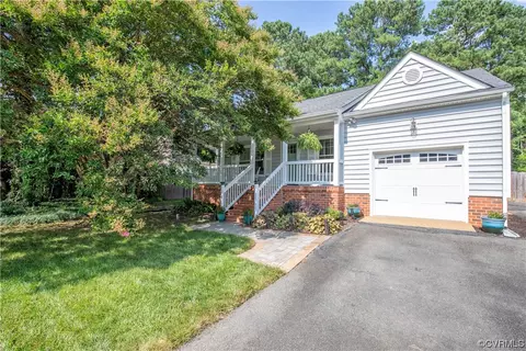 2705 Eagle Run Ln, North Chesterfield, VA 23236