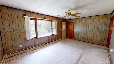 8875 Hicks Island Rd, Lanexa, VA 23089 photo 5