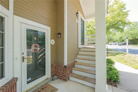 4701 Four Seasons Ter #G, Glen Allen, VA 23060