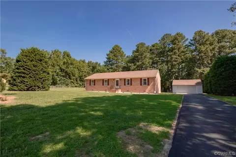 20514 Cox Rd, Sutherland, VA 23885 photo 2