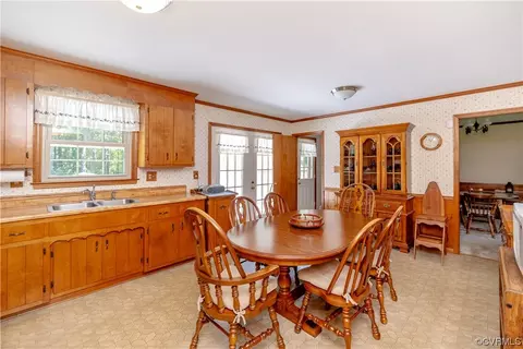 20514 Cox Rd, Sutherland, VA 23885 photo 11
