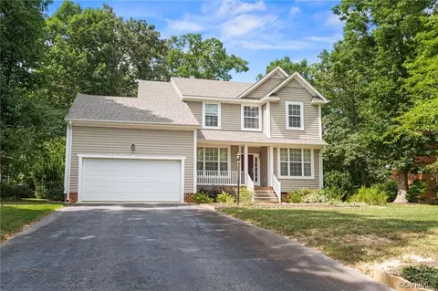 10943 Summer Arbor Ln, Chester, VA 23831