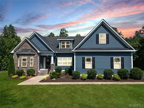 13192 Rooney Lee Dr, Ashland, VA 23005