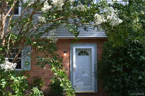 8600 Ransco Ct, North Chesterfield, VA 23235