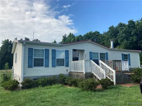 904 Brunswick Rd, Blackstone, VA 23824