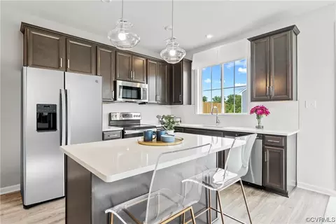 643 Mccormick Farm Dr, Glen Allen, VA 23060