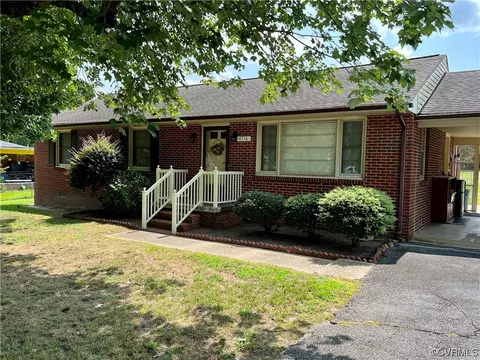 4716 Creek Rd, Petersburg, VA 23803