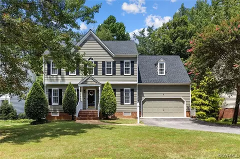 10267 Matthews Grove Ln, Mechanicsville, VA 23116