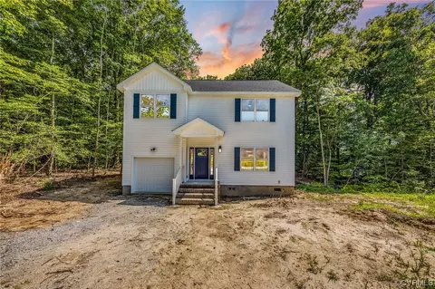 283 Highgate Dr, Hartfield, VA 23071