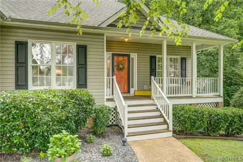 12618 Erika Hill Pl, Midlothian, VA 23112
