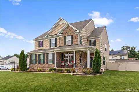 1601 Astwood Cove Dr, Chester, VA 23836