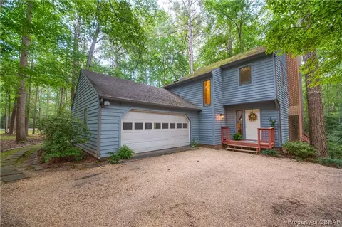 293 Moran Creek Rd, Weems, VA 22576