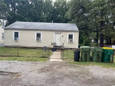 2803 Freeman St, Hopewell, VA 23860