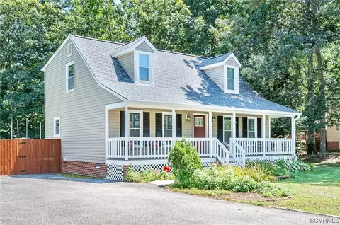 7723 Secretariat Dr, Midlothian, VA 23112