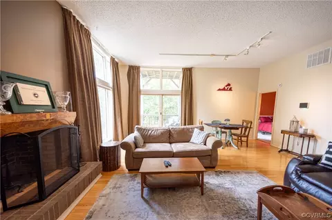 696 Mowbray Arch #530, Norfolk, VA 23507