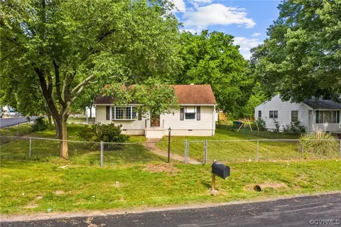 2705 Stacie Rd, Richmond, VA 23224
