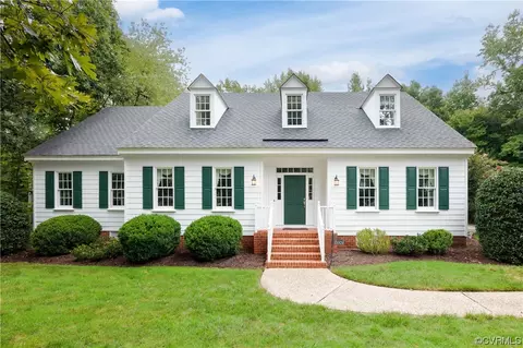 2602 Helmsley Ct, Midlothian, VA 23113