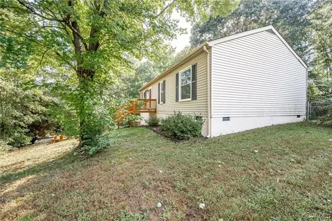 10919 Speeks Ct, Midlothian, VA 23112 photo 4