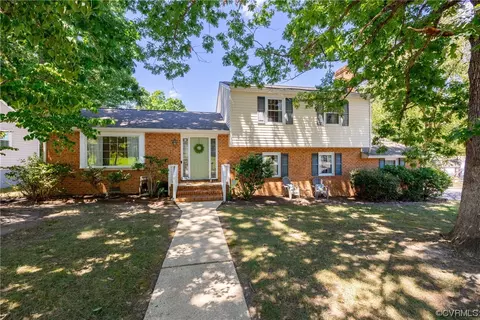 3730 Perthshire Ln, Colonial Heights, VA 23834