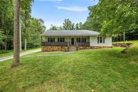 2527 Mountain View Rd, Powhatan, VA 23139