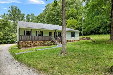 2527 Mountain View Rd, Powhatan, VA 23139 photo 2