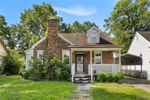 395 Danville Ave, Colonial Heights, VA 23834