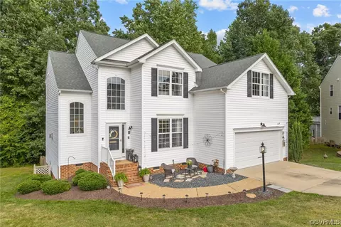 5600 Drayton Landing Ct, Chester, VA 23831