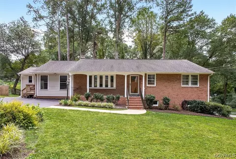 8633 Larkspur Rd, North Chesterfield, VA 23235