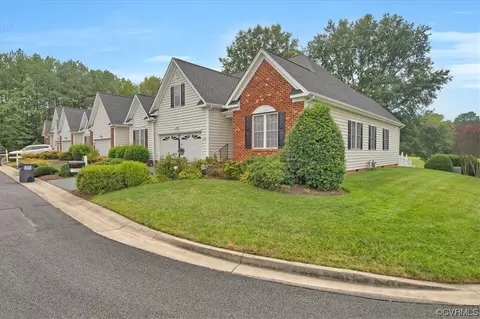 100 Carriage Point Ln, Glen Allen, VA 23059