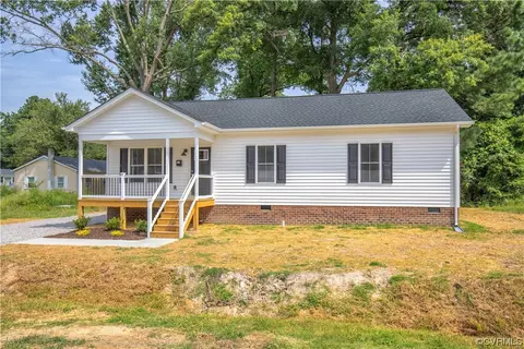 117 E Fourth St, Blackstone, VA 23824