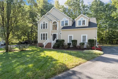 5500 Foxvale Ct, Midlothian, VA 23112 photo 3