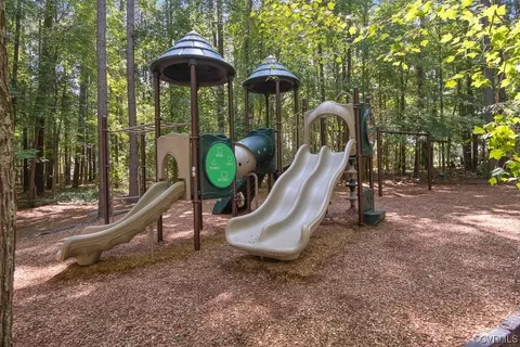 5500 Foxvale Ct, Midlothian, VA 23112 photo 39