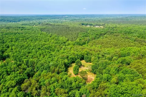 4392 Shores Rd, Fluvanna, VA 22963