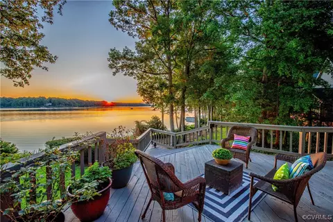 4206 Winterberry Ct, Midlothian, VA 23112