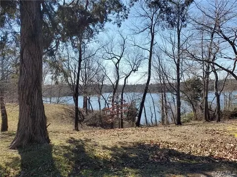 000 N Nokomis Ln, Heathsville, VA 22473