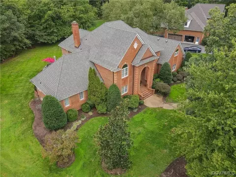 5418 Country Hills Ln, Glen Allen, VA 23059