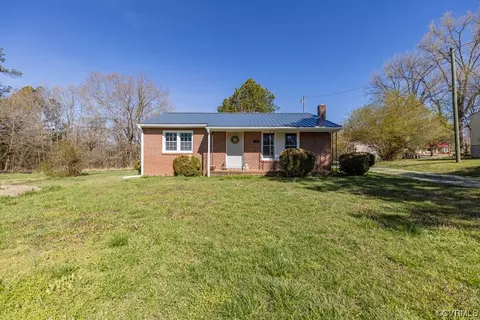 448 W 5th St, Chase City, VA 23924