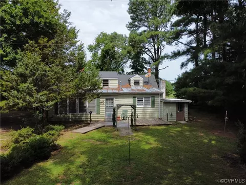 133 Old Matthews Ln, Hudgins, VA 23076