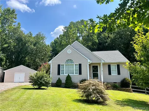 7994 Ellerson Station Dr, Mechanicsville, VA 23111