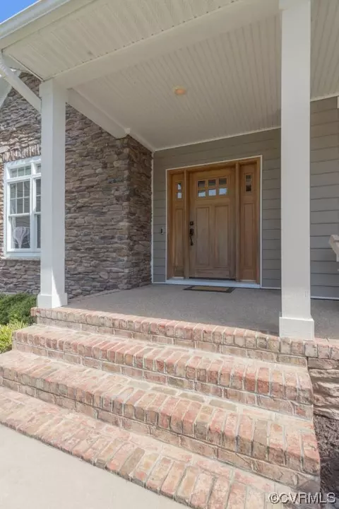 4113 Evershot Dr, Midlothian, VA 23112 photo 2