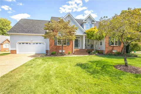 274 Kennon Pointe Dr, Colonial Heights, VA 23834