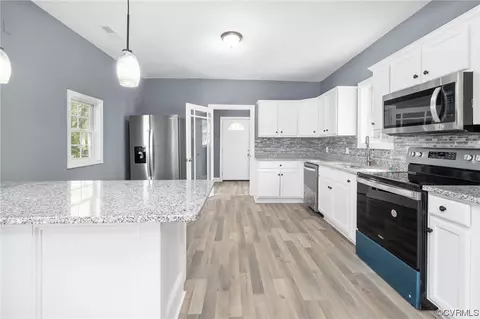 543 Clinton St, Petersburg, VA 23803