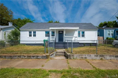 1353 Farmer St, Petersburg, VA 23803