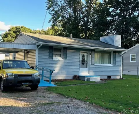 6715 Fairview Dr, Quinton, VA 23141