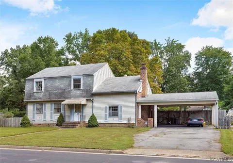 1621 Charrington Dr, Midlothian, VA 23113 photo 2