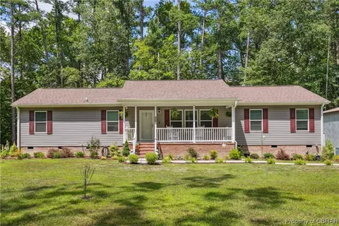 4593 Pleasant Colony Ln, Hayes, VA 23072