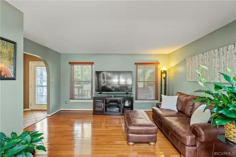 2709 Rams Ct, North Chesterfield, VA 23236 photo 9